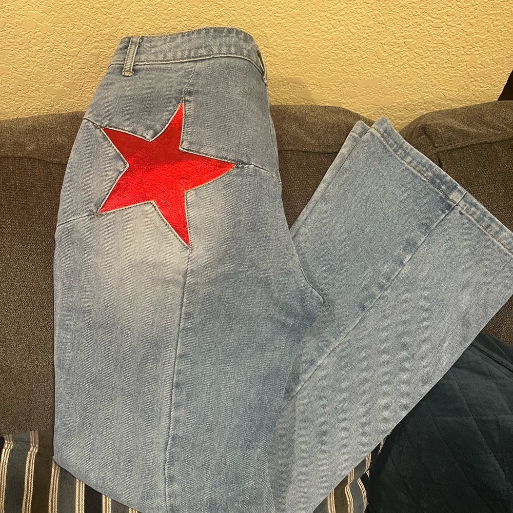 NWT Nasty Gal ladies size 6 Red Star Flare Jeans